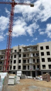 Cada vivienda debe comenzar con una base sólida.

Todavía está en fase de obra, pero ya se puede apreciar la calidad y el cuidado en cada detalle. Nos gusta ver como los proyectos de nuestros clientes avanzan, y saber que nuestros materiales forman parte de ello🧱

Gracias por confiar en Manzano como vuestro proveedor de materiales de construcción. Seguimos construyendo juntos, proyecto a proyecto 🤝🏼

Calidad, servicio y compromiso en cada entrega. 🚛🏗️

#manzanoceramicaybaños #obra #materialesdeconstrucción #viviendasencáceres #matteria