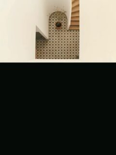 ✨ Hay proyectos que nos ilusionan especialmente, y este es uno de ellos.

Hemos tenido el placer de suministrar la cerámica, los sanitarios, los peldaños y todos los materiales necesarios para dar forma a estos fantásticos apartamentos de @casasolariegaat2024 .

Un proyecto en el que cada detalle cuenta y que hemos compartido con @briconcaceres responsables del montaje de las cocinas, para conseguir un resultado cuidado hasta el último detalle.

Queremos agradecer la confianza que habéis depositado en nosotros y en todo el equipo que ha hecho posible este proyecto. Os deseamos muchísimo éxito en esta nueva etapa y estamos convencidos de que estos apartamentos serán todo un referente.

¡Gracias por dejarnos acompañaros en este camino! 🏡✨

#manzanoceramicaybaños #cocinasbricon #apartamentosturisticos #diseño #extremadura